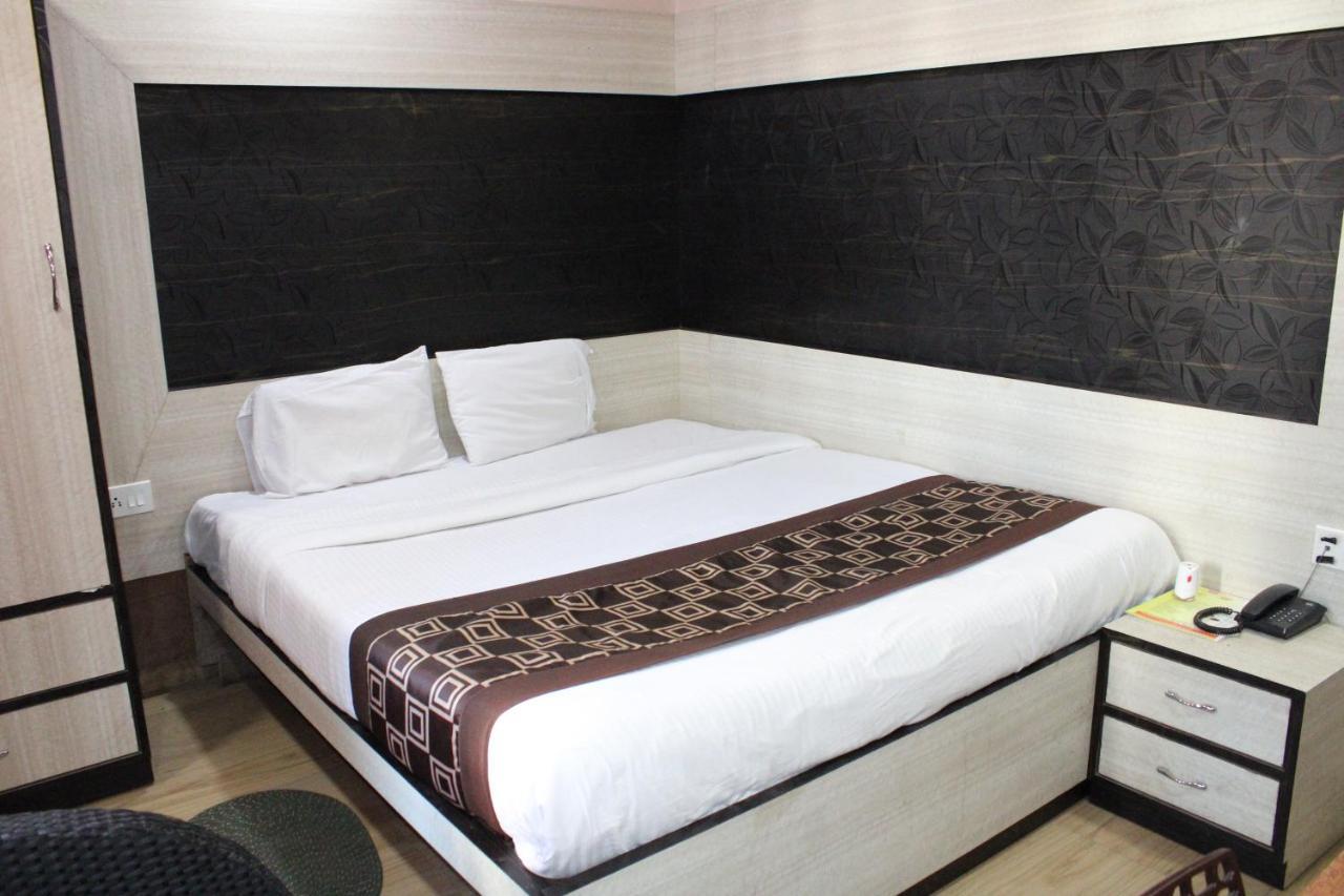Hotel Square Park Dibrugarh Exterior foto
